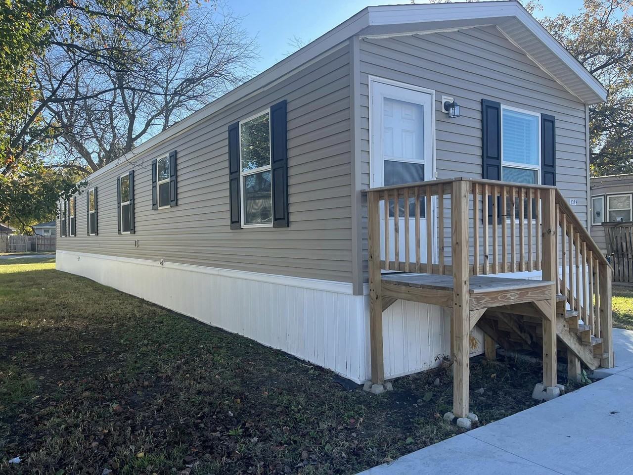 1319 W Plum St #75 - Photo 3 of 26