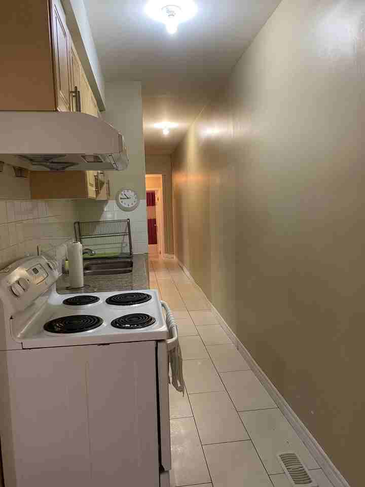 Beverley St & College St - Photo 5 of 8