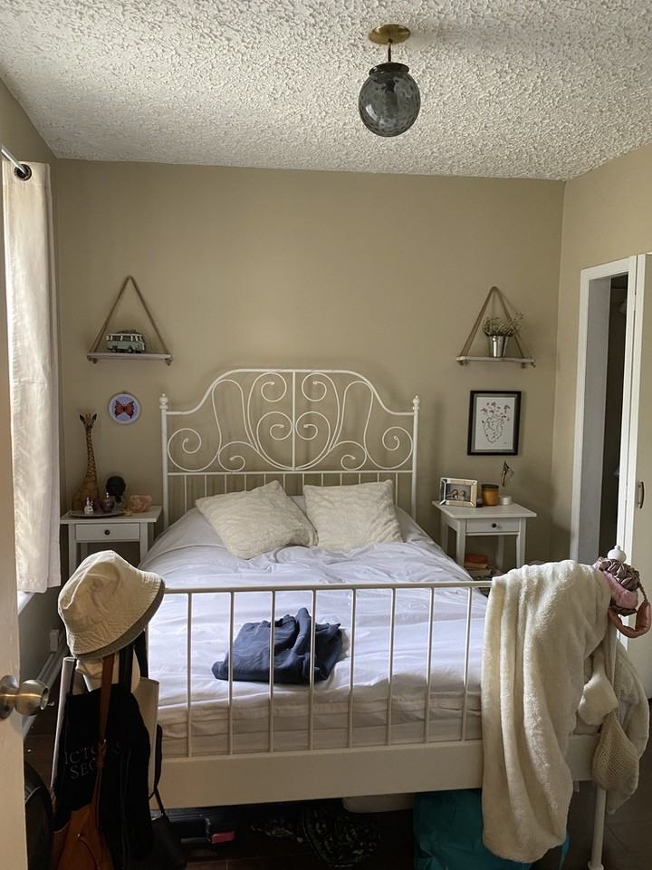 Spadina Ave. & Nassau St - Photo 4 of 9