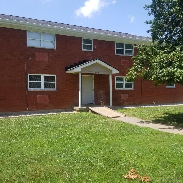 1409 Mcdonald Ave - Photo 2 of 16