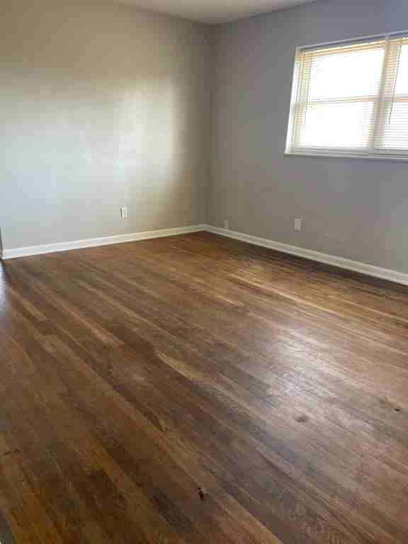 1409 Mcdonald Ave - Photo 3 of 16