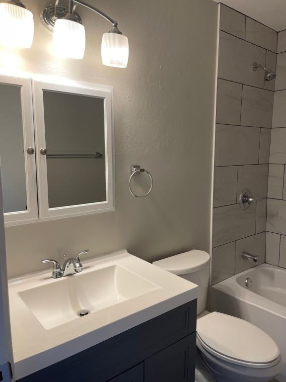 1409 Mcdonald Ave - Photo 5 of 16