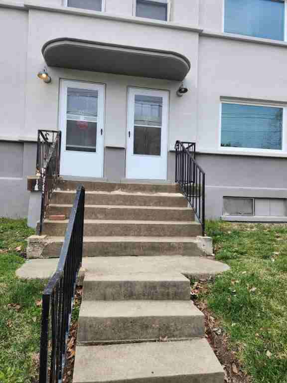 409 Graham St - Photo 3 of 22