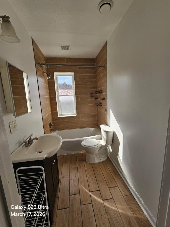 116 10th St - Photo 3 of 7