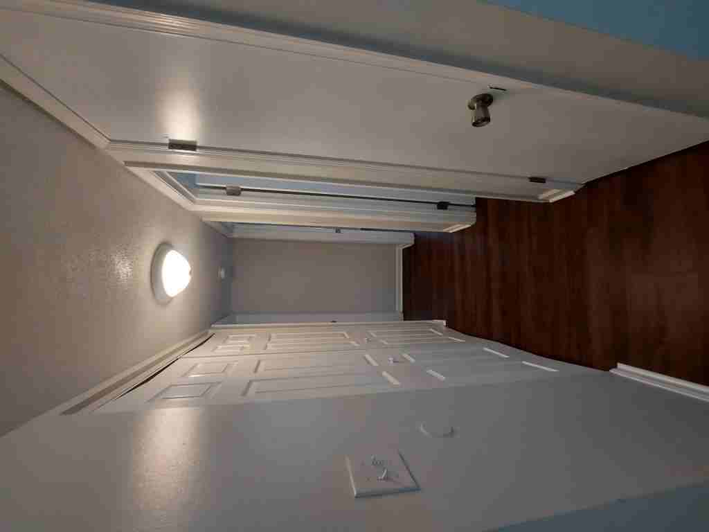 427 S Main St - Photo 5 of 9