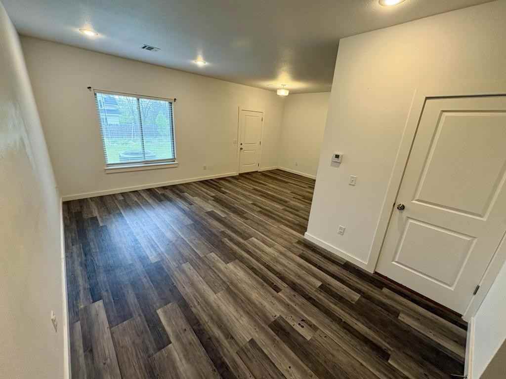 628 N College St - Photo 2 of 15