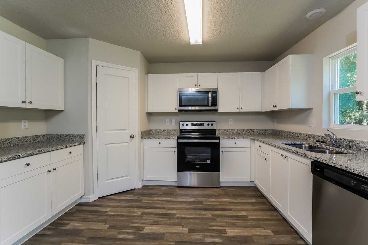 2951 W Juliet Pl - Photo 7 of 16