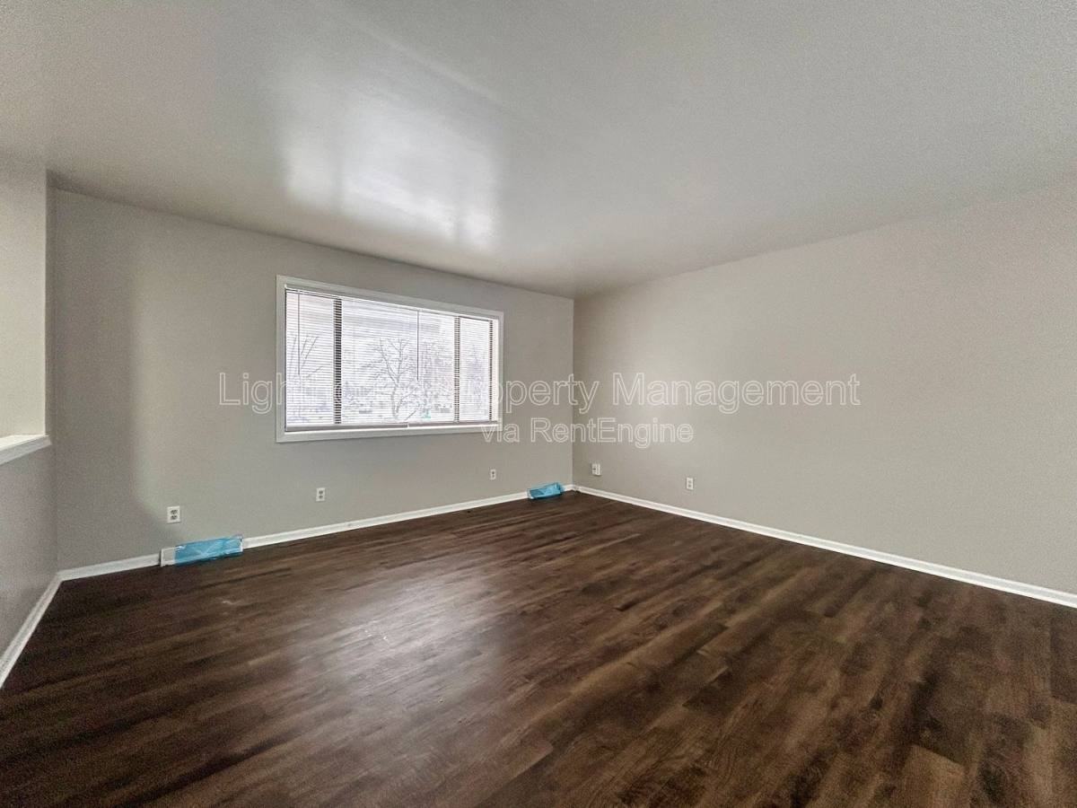 607 Clayton Ave Nw - Photo 6 of 10