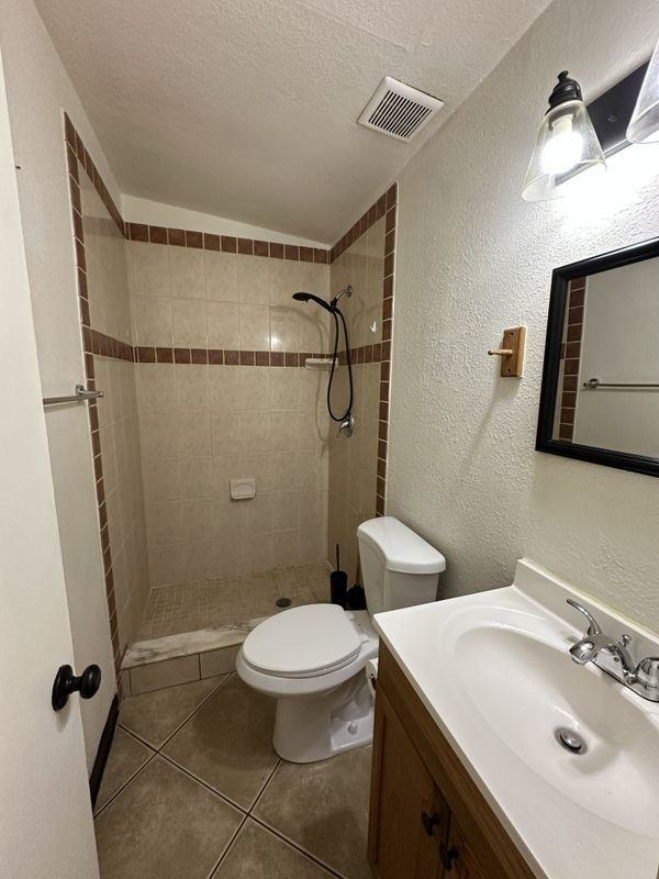 4719 S 88th St - Photo 5 of 8