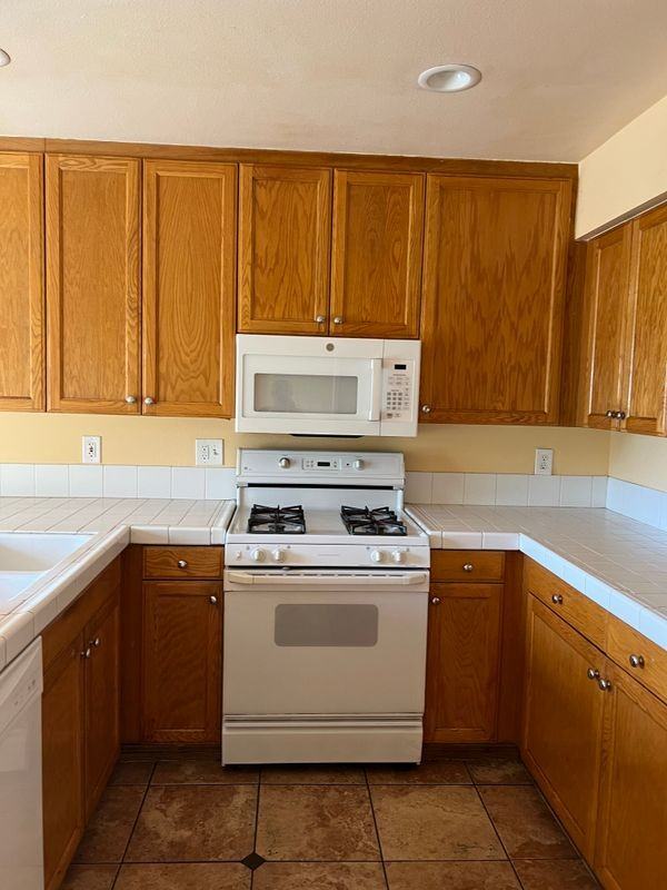 15790 Midwood Dr - Photo 7 of 37