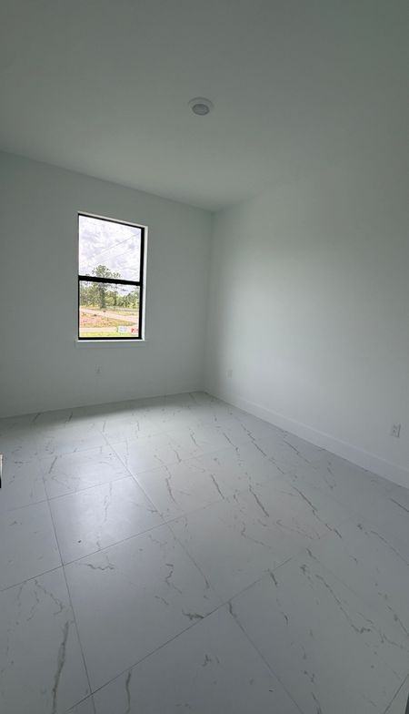 1103 Dean St - Photo 4 of 12