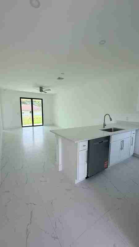 498 Loretta Ave S - Photo 2 of 11