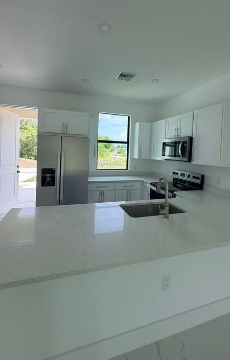 496 Loretta Ave S - Photo 2 of 12