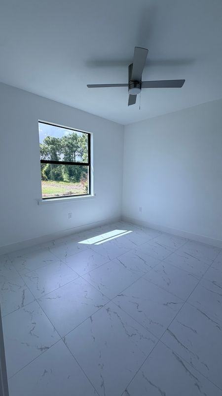 496 Loretta Ave S - Photo 6 of 12