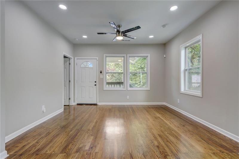 807A Gilbert St Se ##A - Photo 3 of 25