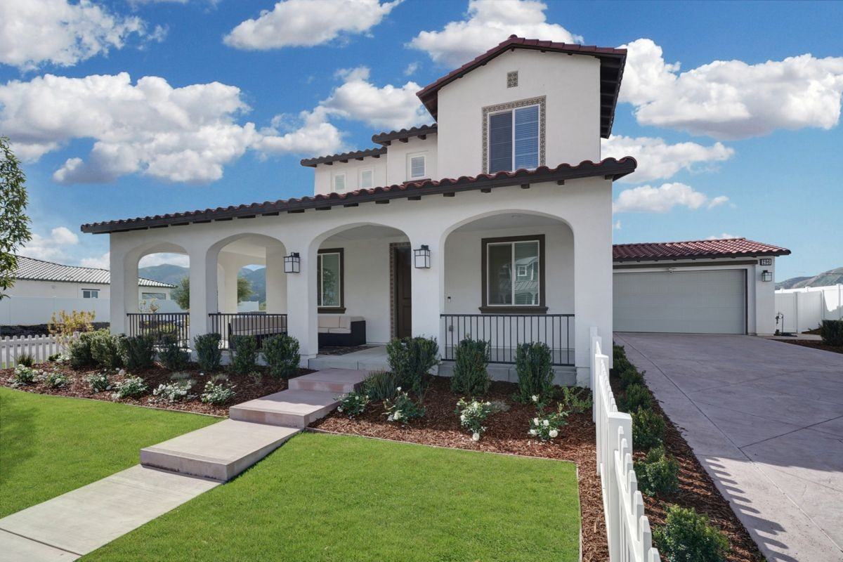 296 Wisteria St - Photo 2 of 40