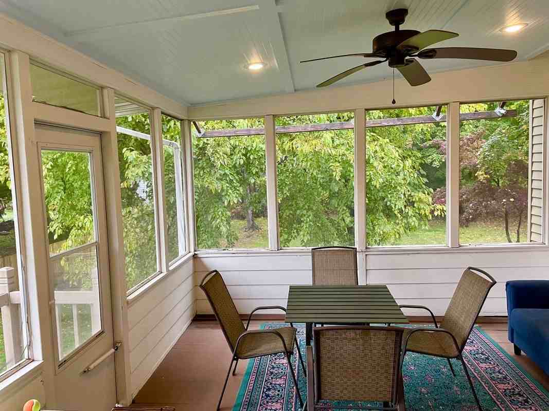 90 Innis Ave - Photo 7 of 10