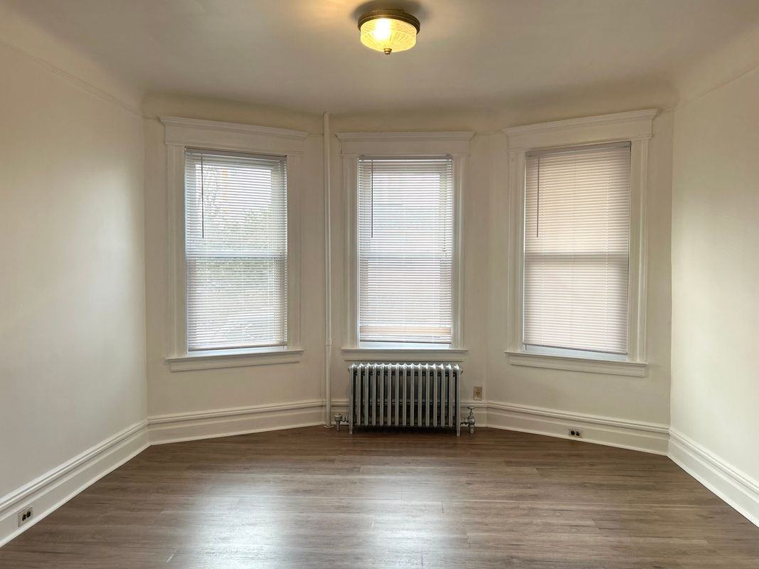 36 Tiffany Pl ##1 - Photo 2 of 16