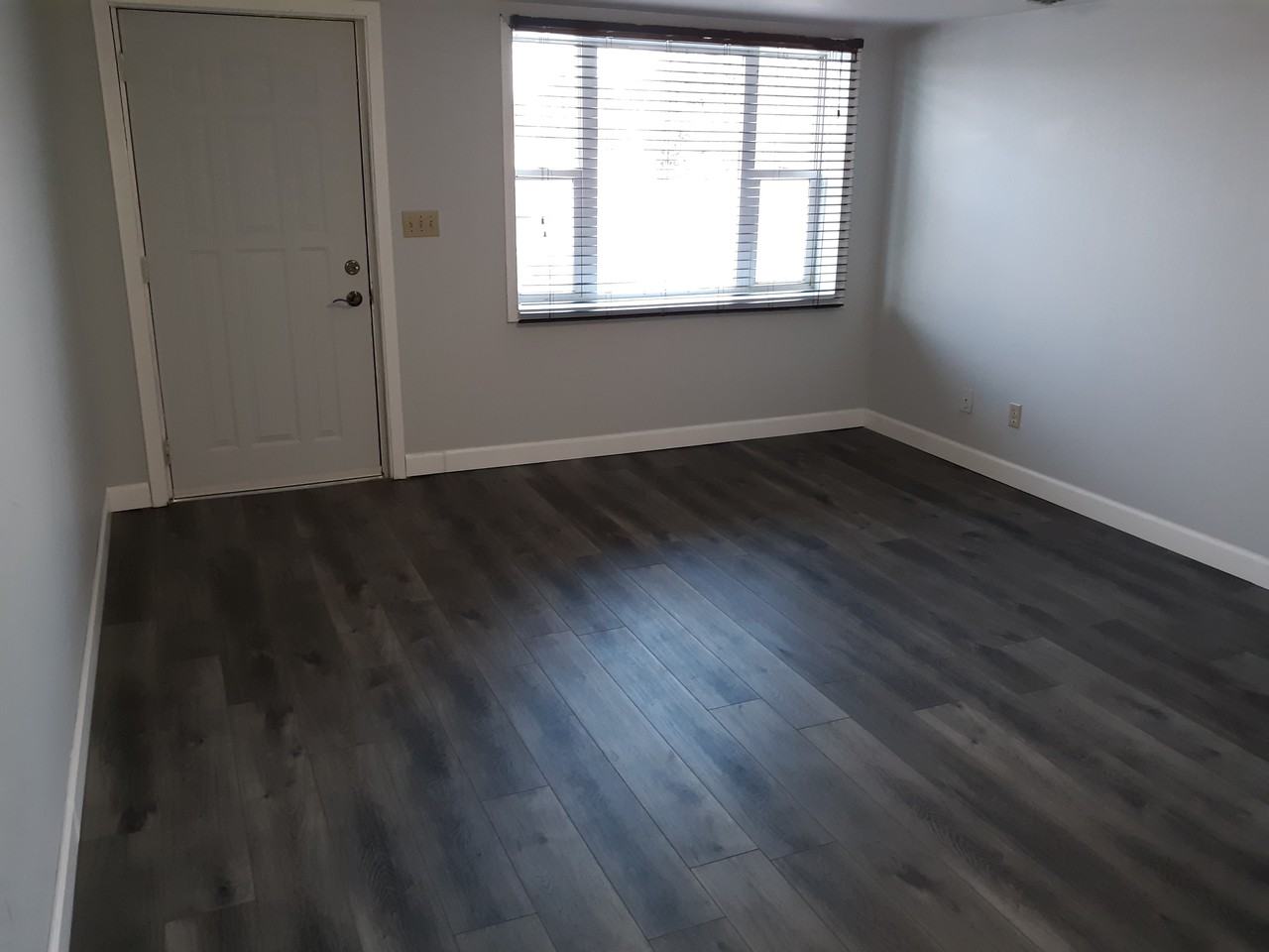 1001 O St #3B - Photo 3 of 13