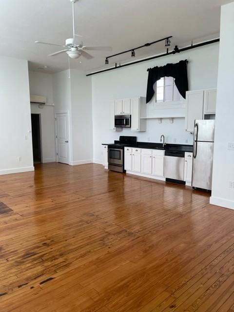 423 T #205 - Photo 3 of 10