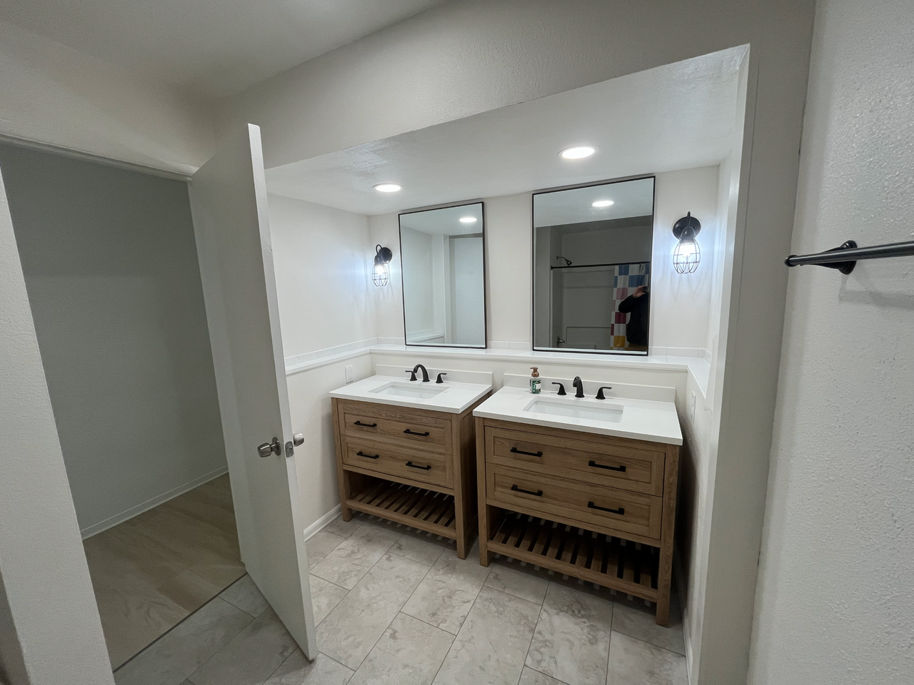 616 S Harrison St #A - Photo 4 of 16