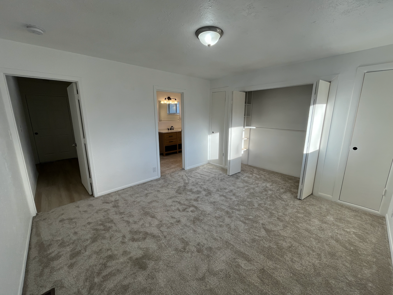 616 S Harrison St #A - Photo 6 of 16