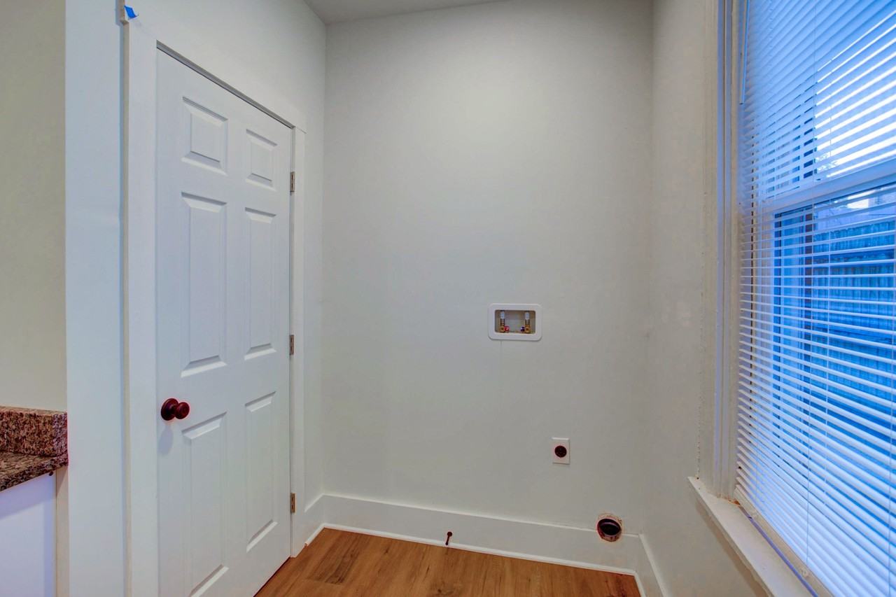 649 Saint Joseph St #1 - Photo 3 of 8