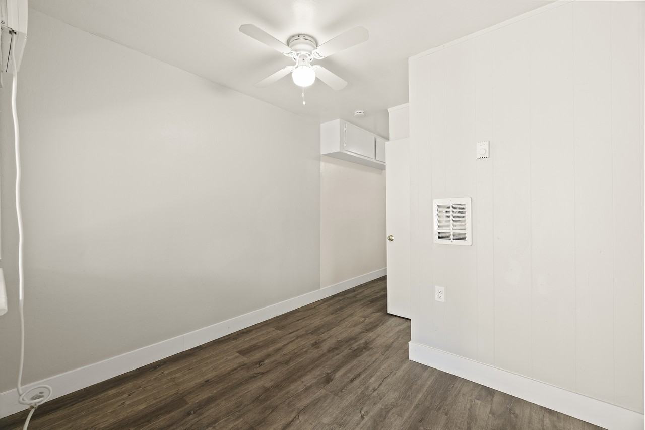 946 Cherry St #16 - Photo 4 of 20