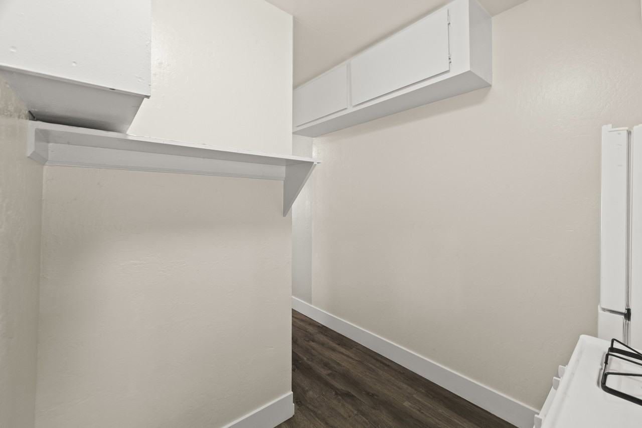 946 Cherry St #16 - Photo 6 of 20