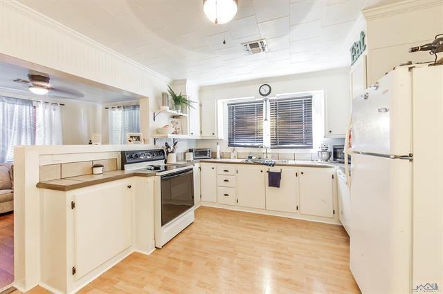 601 Poplar St - Photo 2 of 8