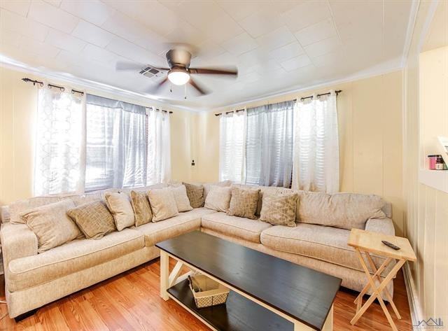 601 Poplar St - Photo 3 of 8