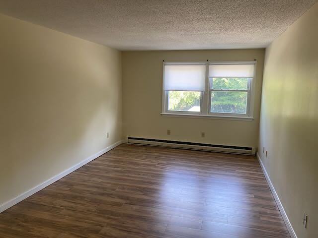 260 Spring Cir #302B - Photo 2 of 6