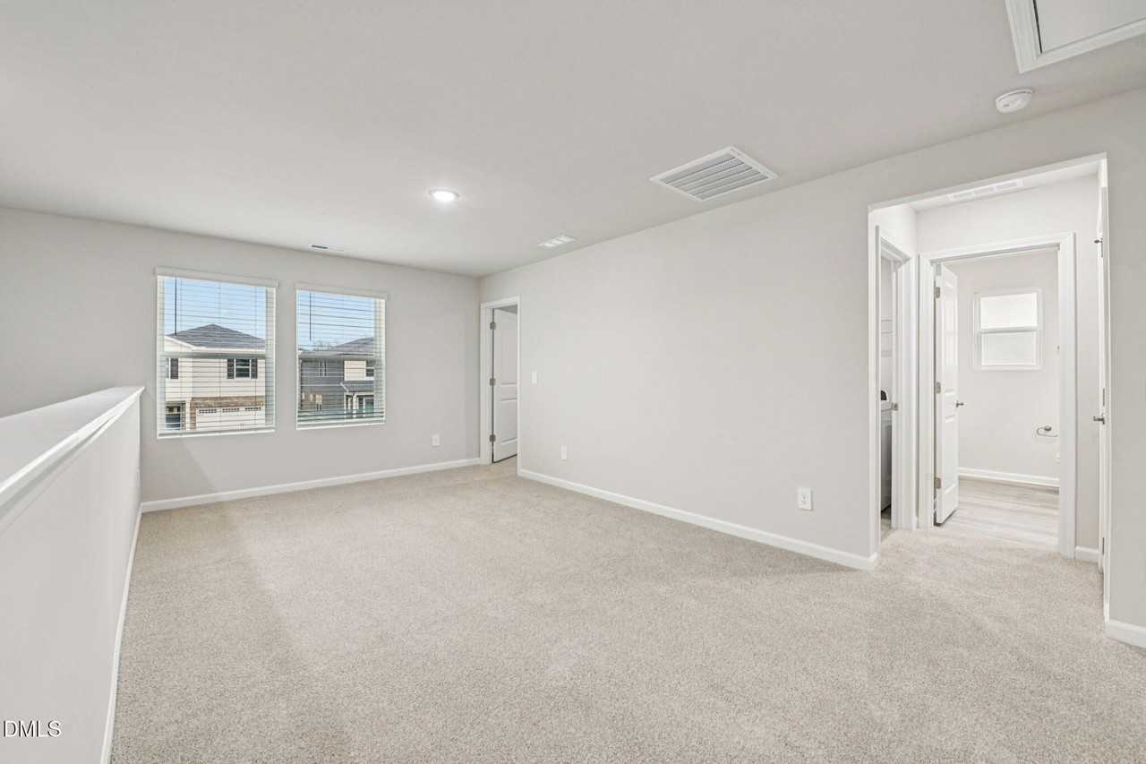 928 Grand Mesa Dr - Photo 2 of 19