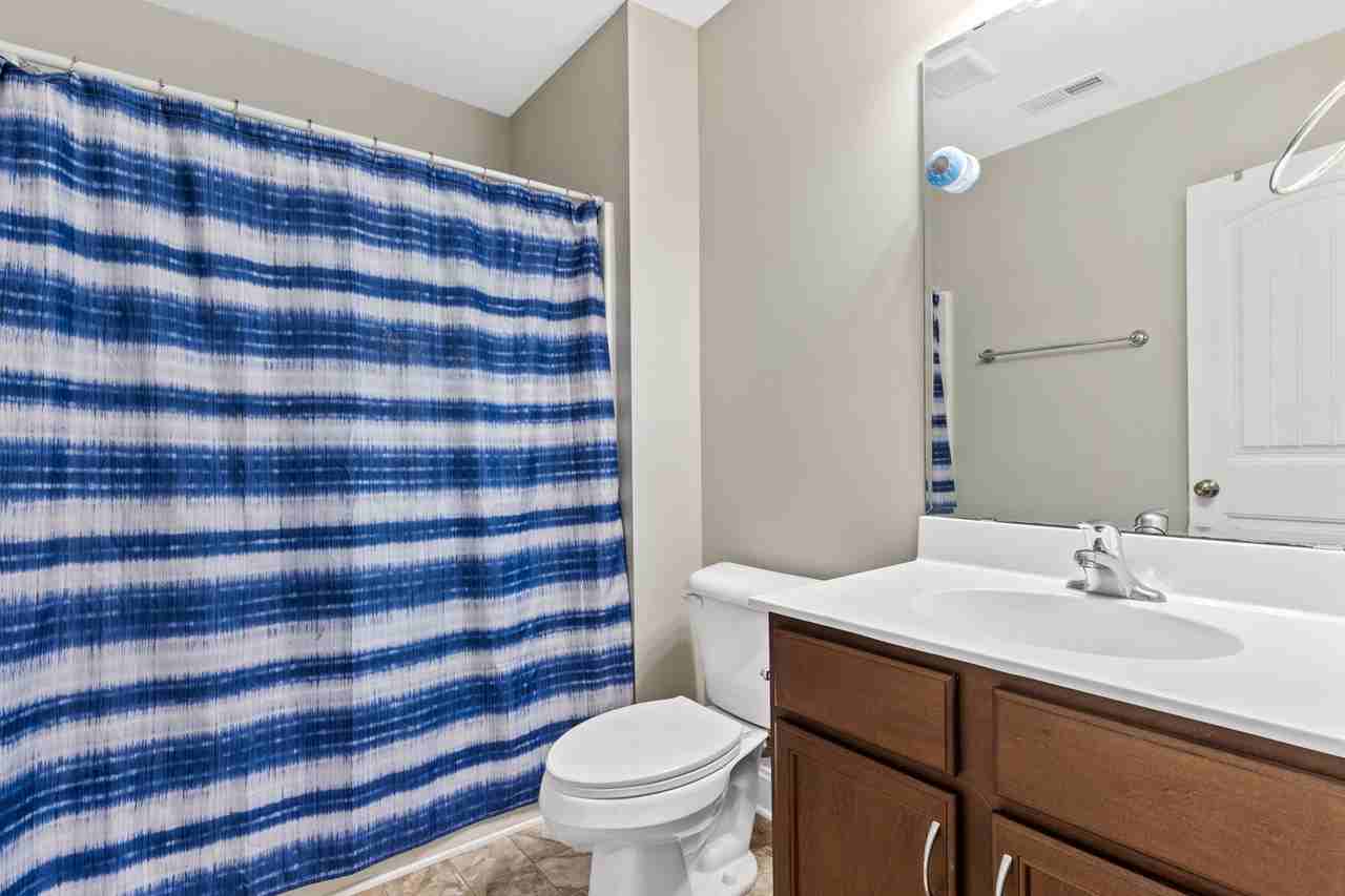 1044 Slater Way - Photo 5 of 21