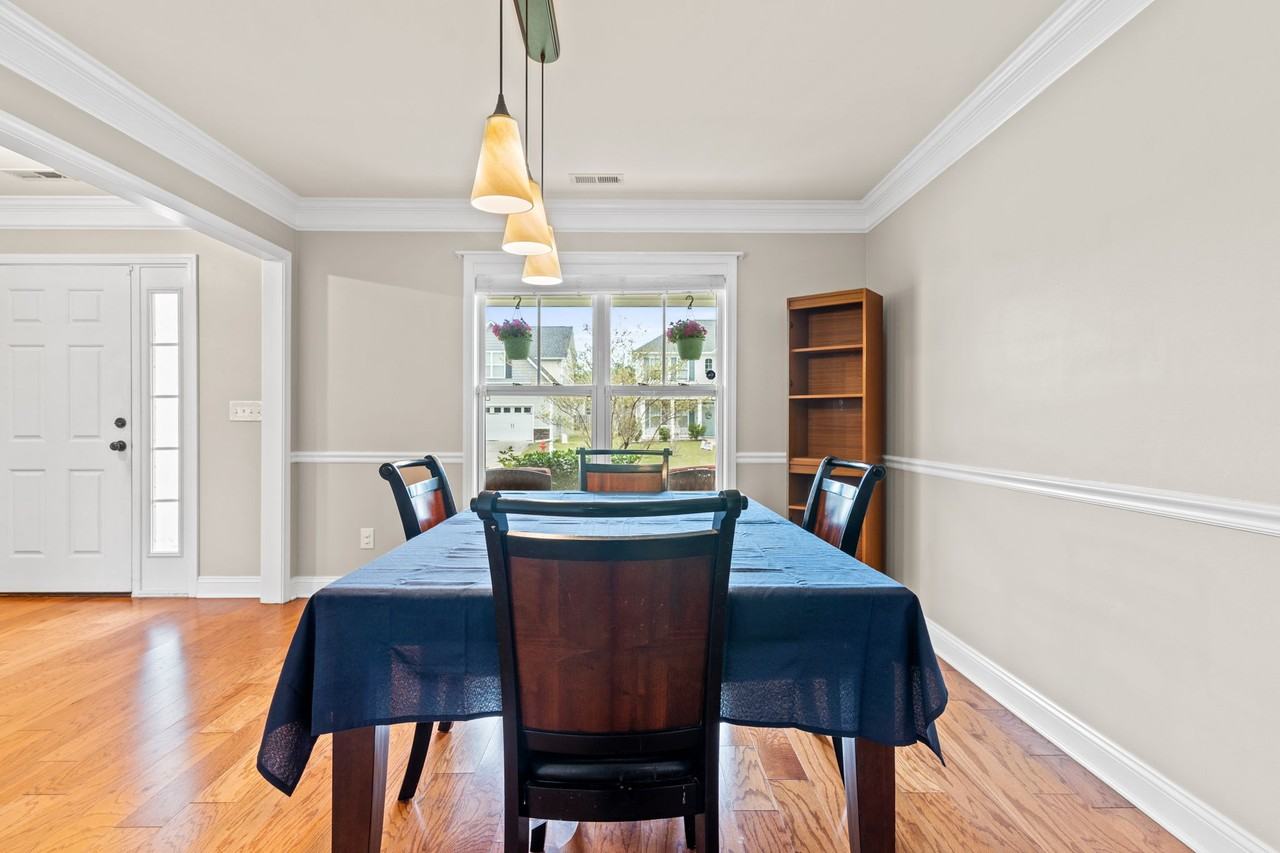 1044 Slater Way - Photo 7 of 21