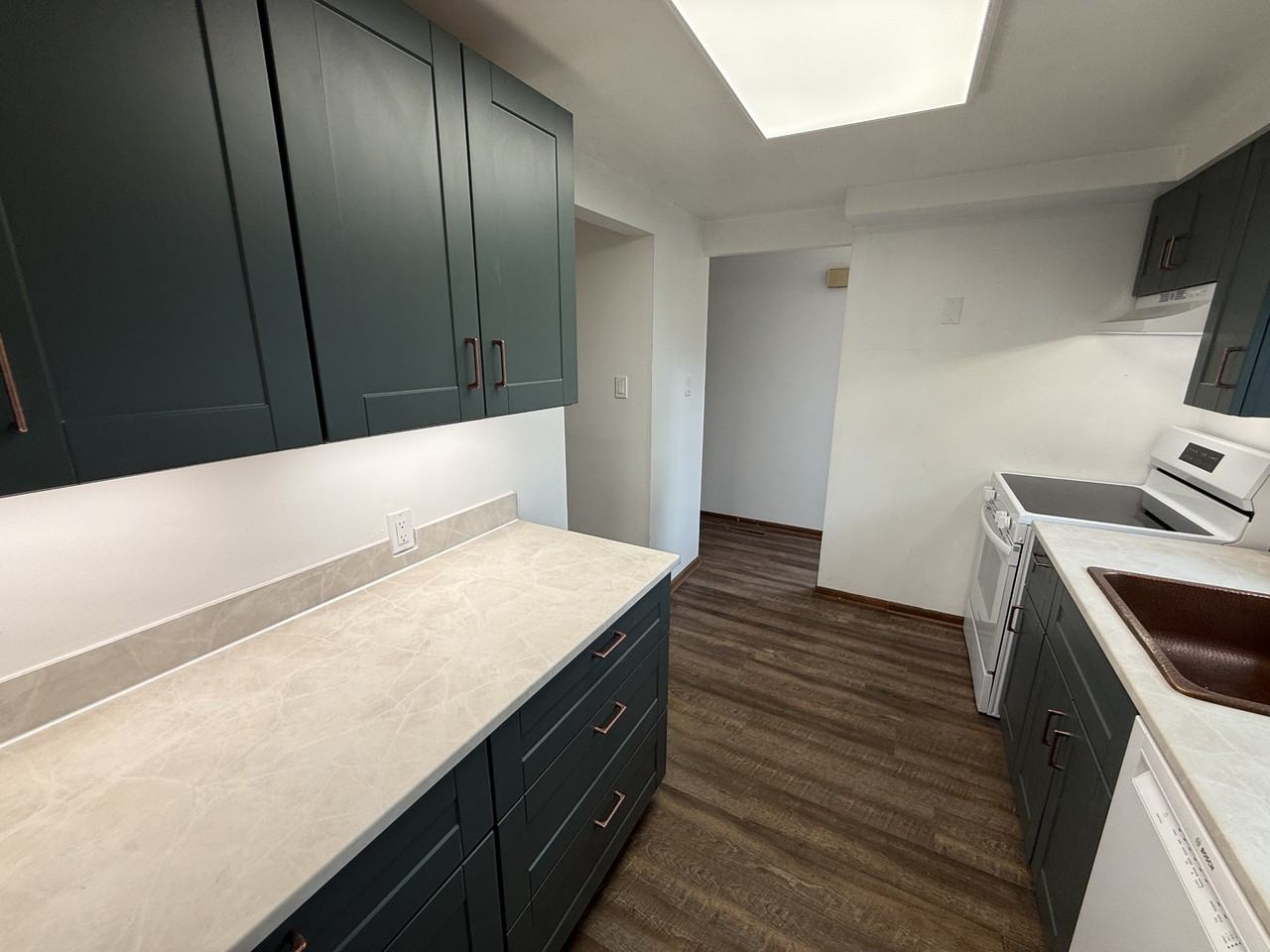 108 Roberts Dr - Photo 3 of 21