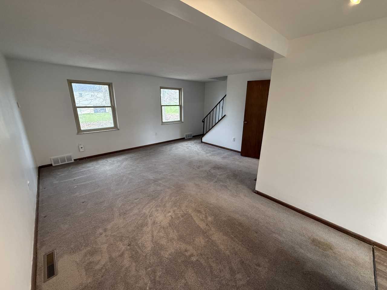 108 Roberts Dr - Photo 5 of 21