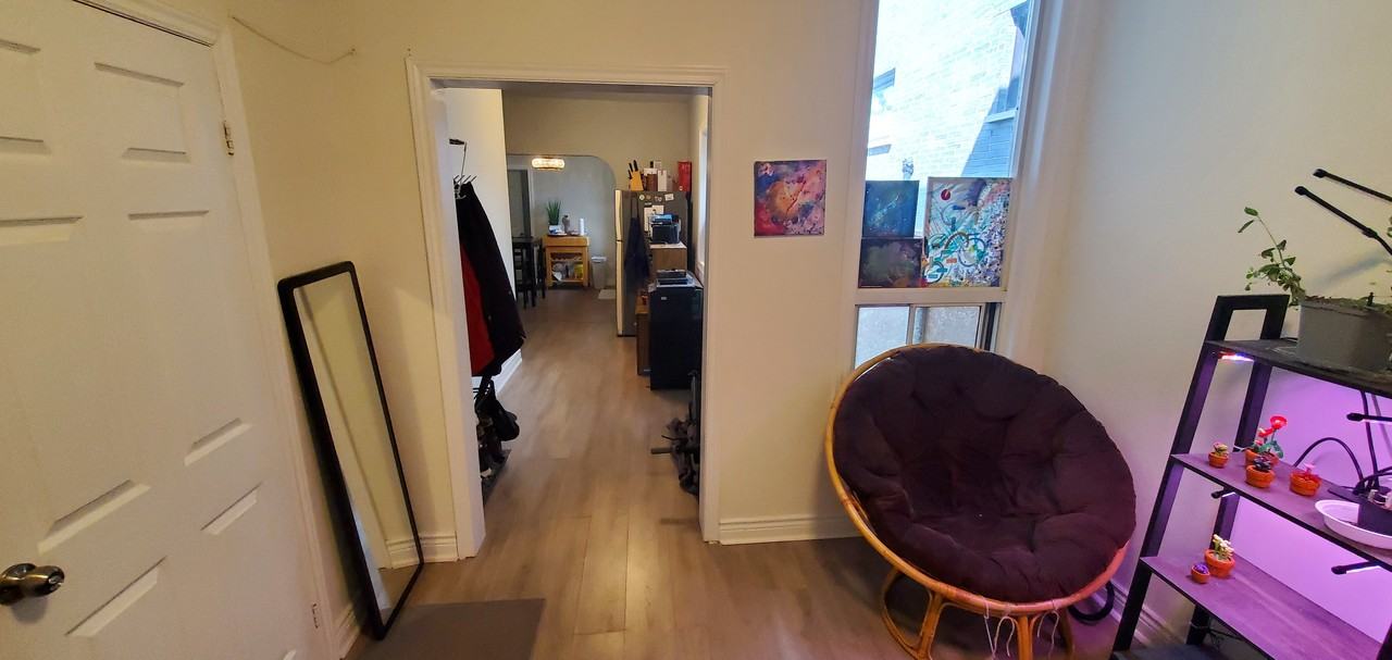 Euclid Ave & Dundas St W - Photo 5 of 18