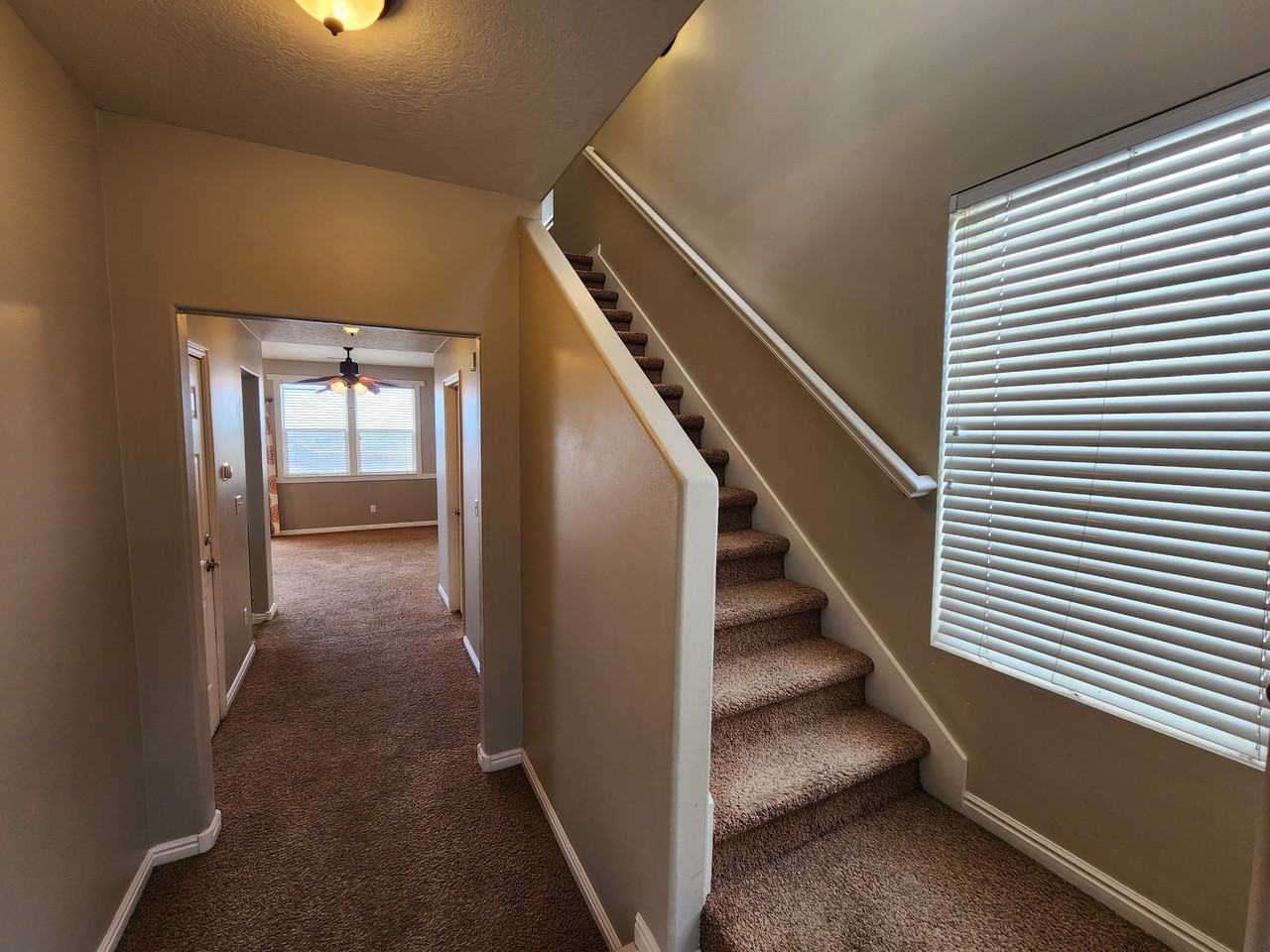 123 E Wayfield Dr - Photo 6 of 15