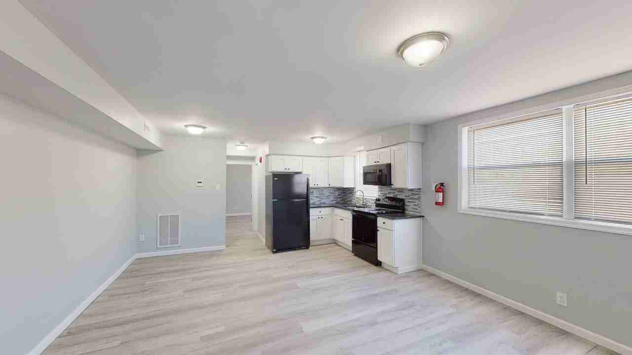 910 Gateway Blvd #A3 - Photo 6 of 12