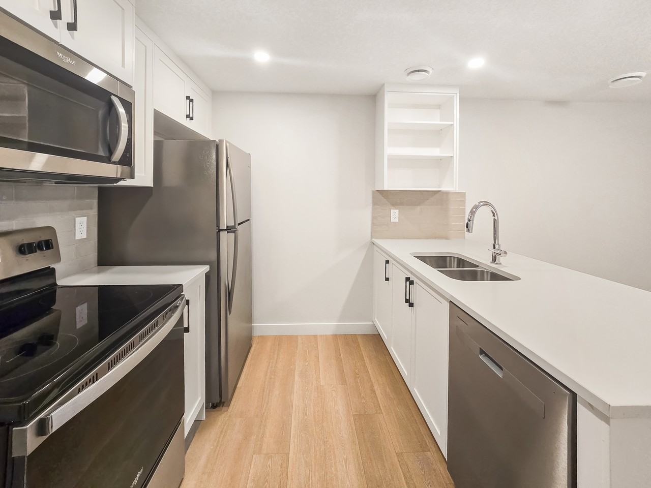 102 Silverton Glen Gate SW, Calgary - Photo 7 of 15