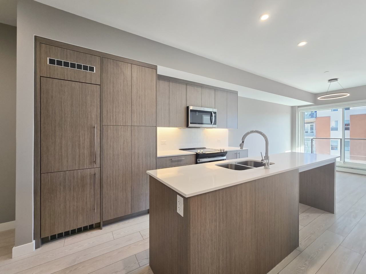 310 15 Avenue SW (The Broward) - Photo 2 of 39