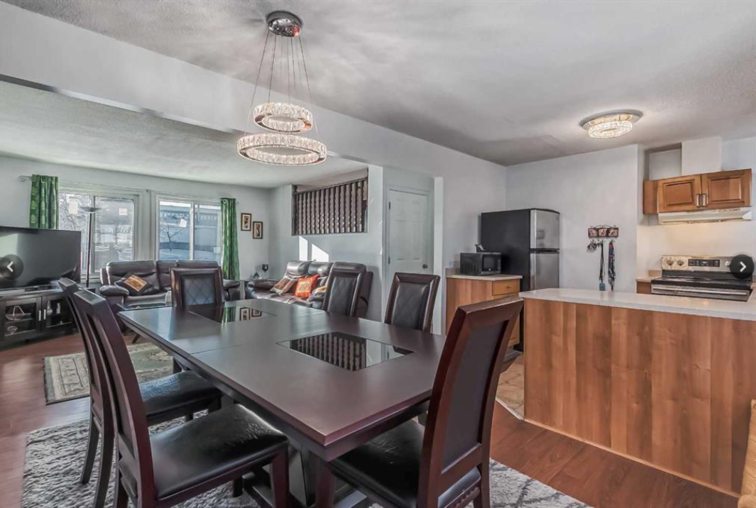 2402 50 St Ne - Photo 2 of 14