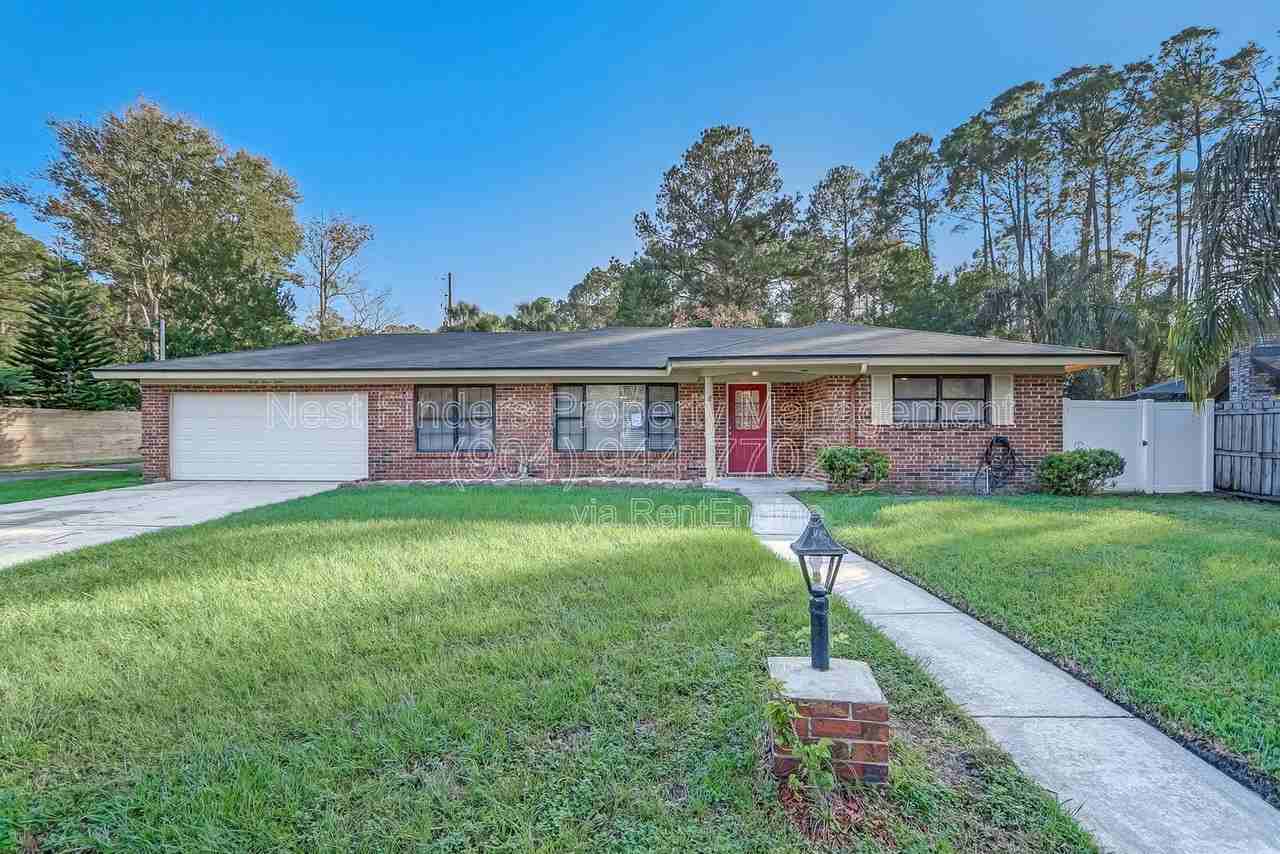 3312 Pickwick Dr S - Photo 3 of 41