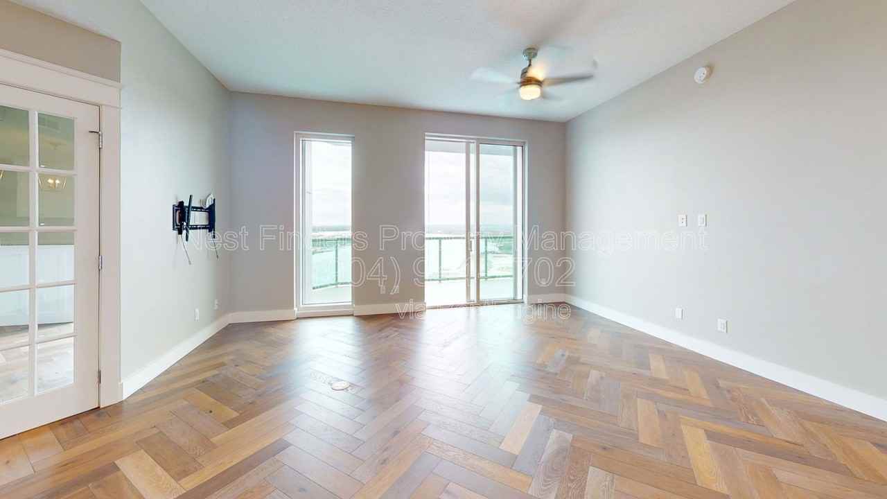 1431 Riverplace Blvd #3106 - Photo 3 of 26