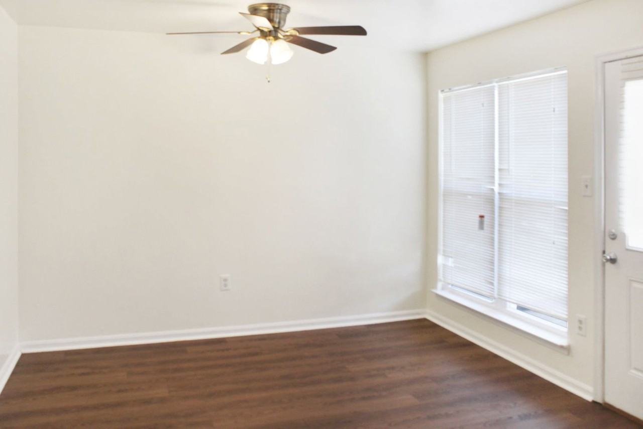 4406 Eagle Ct - Photo 5 of 21