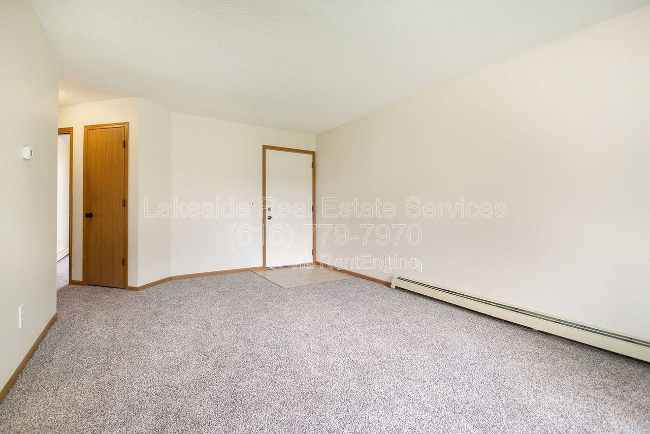 2908 Earle Ave Sw #2 - Photo 4 of 44