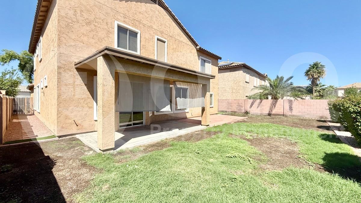 1613 S 174th Ln - Photo 4 of 29