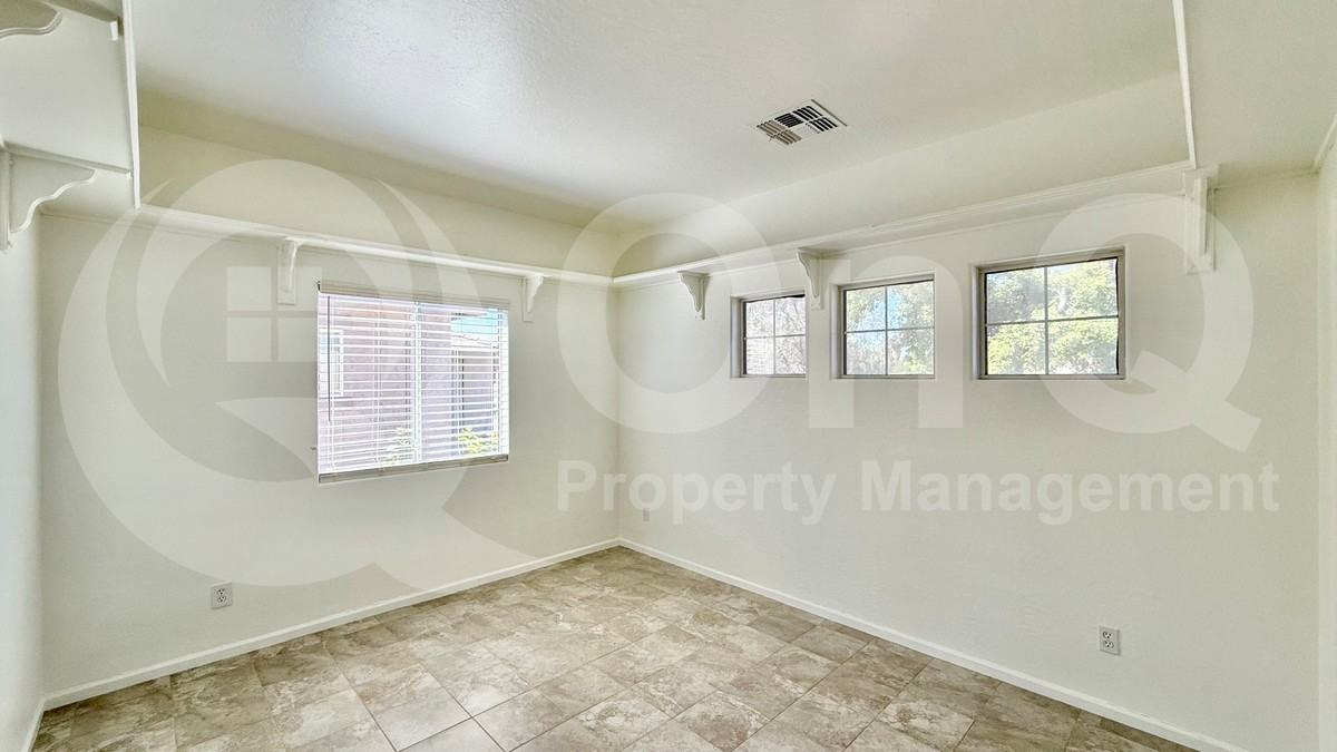 1613 S 174th Ln - Photo 6 of 29