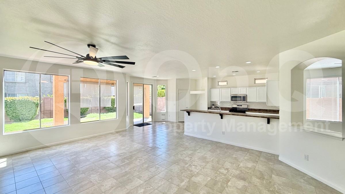 1613 S 174th Ln - Photo 5 of 29